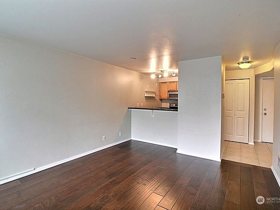 5th image of 300 10th Avenue #B108