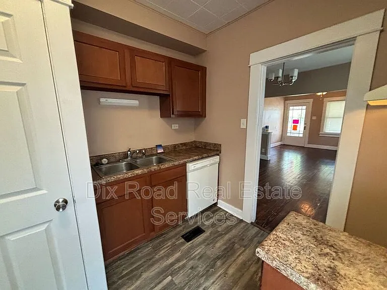 24 Lutz Ave — Photo 13