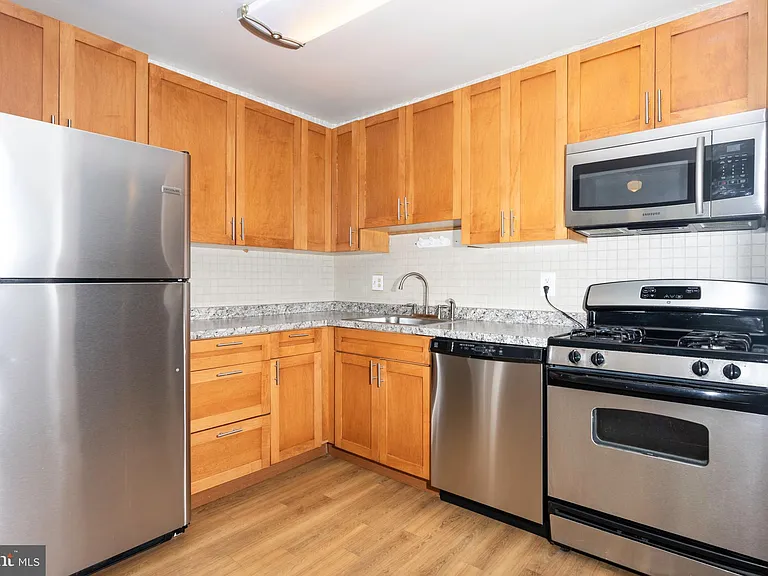 874 College Pkwy #202 — Photo 6