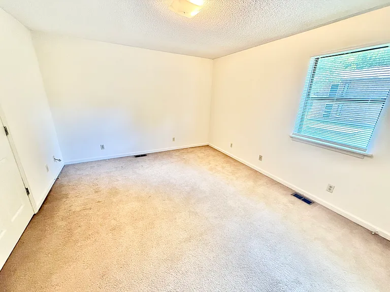 338 Old Gray Station Rd #C — Photo 10