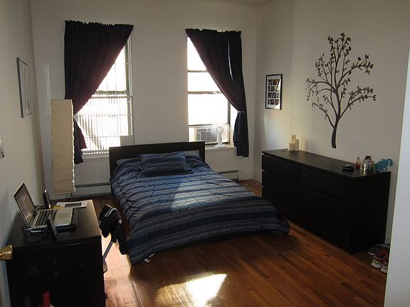 3rd image of 2103 8th Ave APT 4C