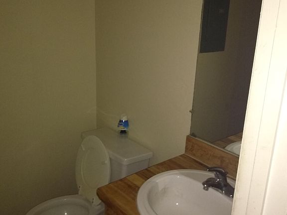 2nd image of 5175 SE 31st St APT D