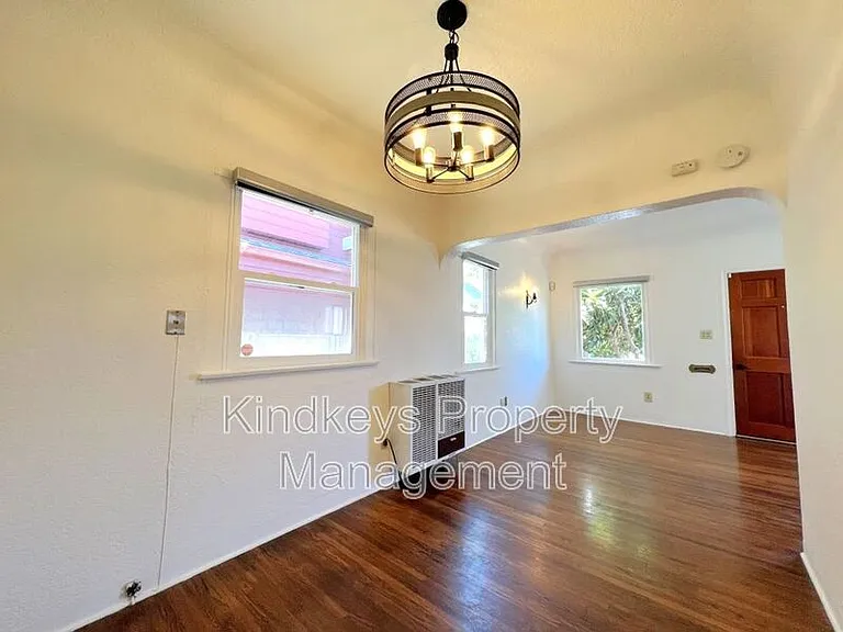 4517 Arizona St — Photo 3