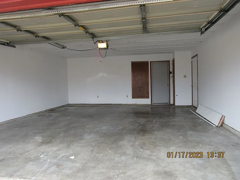 7008 NW Kingsbury Ave — Photo 18