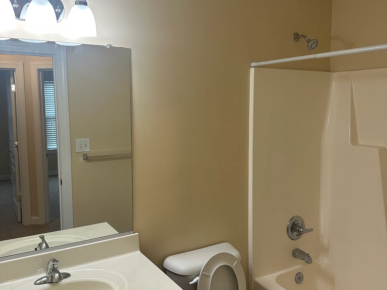 732 Washington Ave — Photo 4