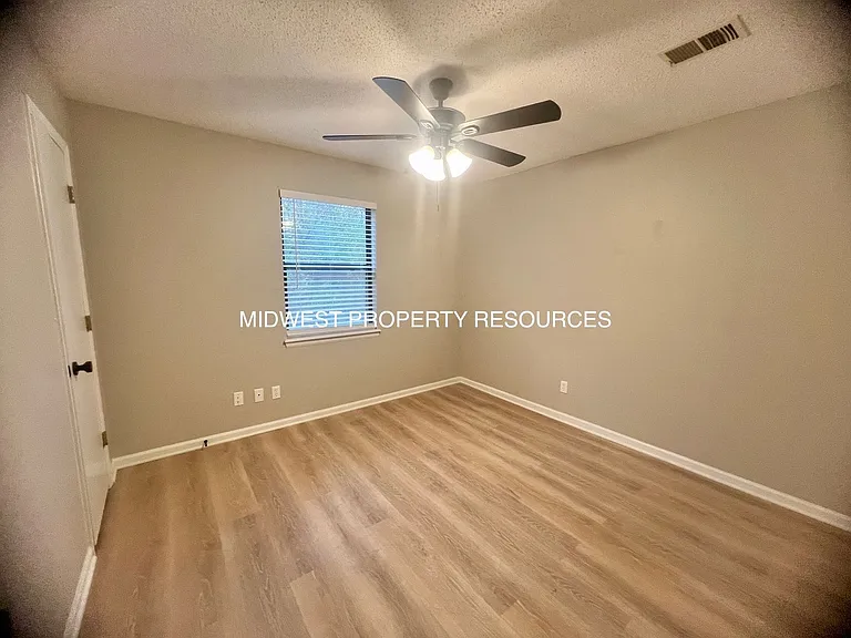 204 Sky Vue Dr #A — Photo 11