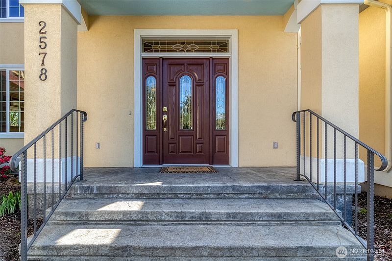 4th image of 2578 Wainwright Place