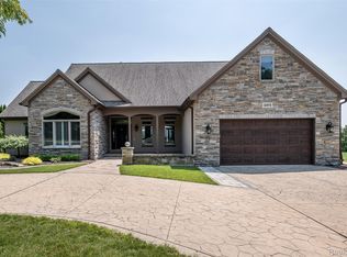 11473 Bay Shore Dr, Fenton, MI