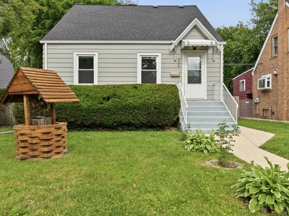 9709 S 51st Ave, Oak Lawn, IL 60453