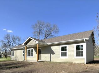 209 E 2nd St, Creighton, MO 64739