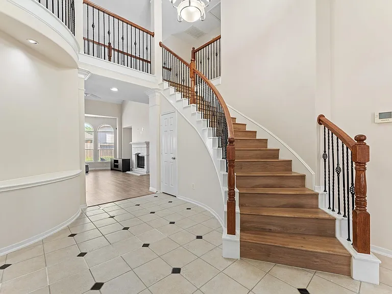 26414 Creston Woods Dr — Photo 22
