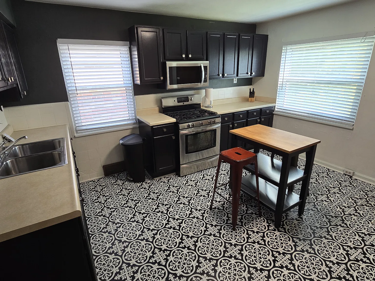 4026 Oleatha Ave — Photo 2