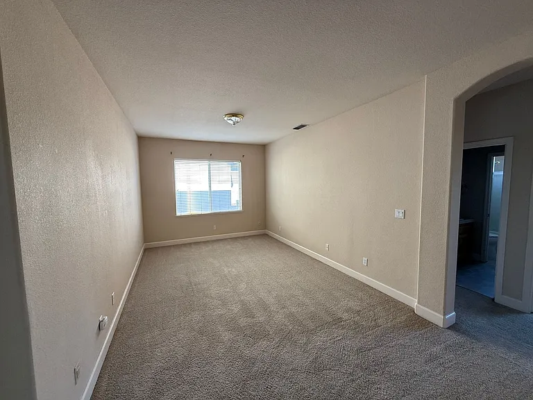 3389 Bonaire Rd — Photo 8