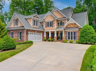5116 Mark Dr NE, Hickory, NC 28601