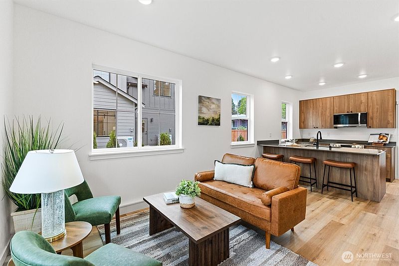4th image of 303 S 17th Street