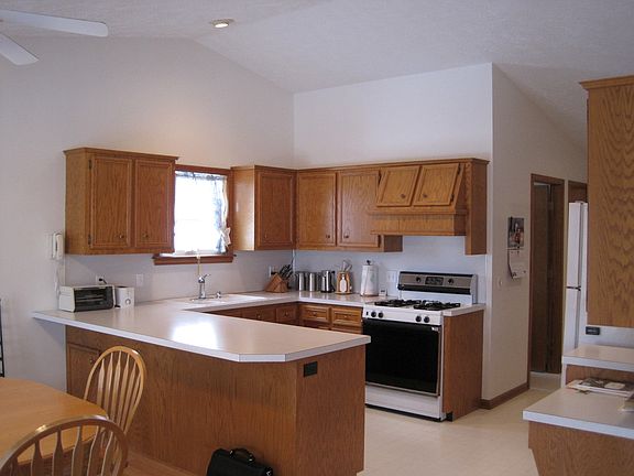 4th image of 11294 Stonehedge Dr