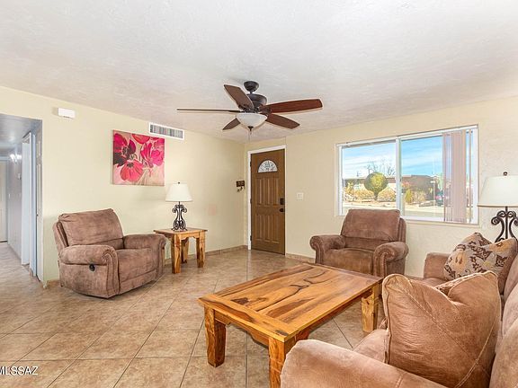 3rd image of 1321 W Calle Del Ensayador