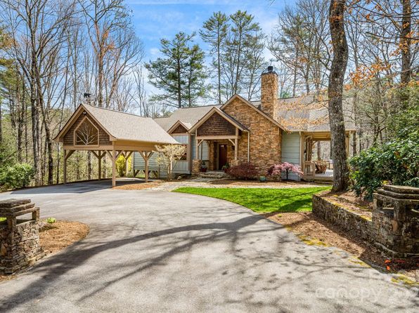 2442 Trillium Ridge Rd, Cullowhee, NC 28723