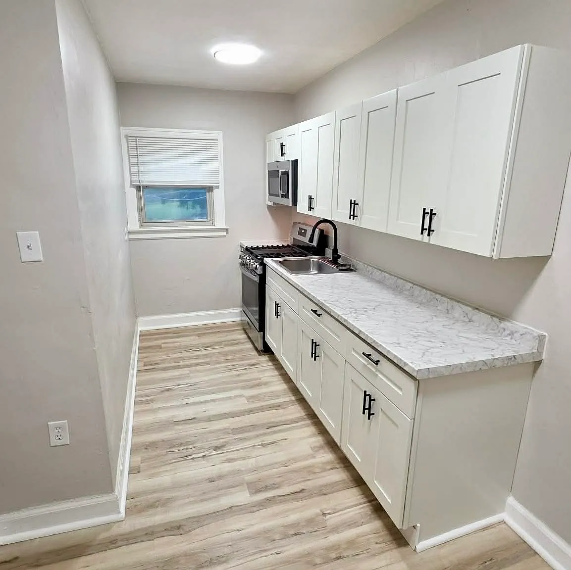 Bellevue Park Apartments — Photo 4