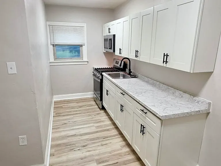 Bellevue Park Apartments — Photo 5