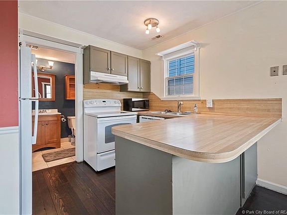 4th image of 1150 Empire Ave #37
