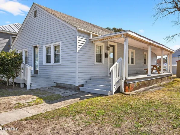 1407 Arendell Street, Morehead City, NC 28557