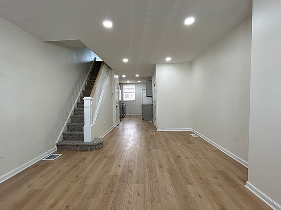 2nd image of 2054 Mercy St