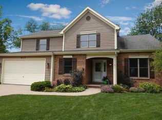 922 E Krista Ct, Palatine, IL 60074