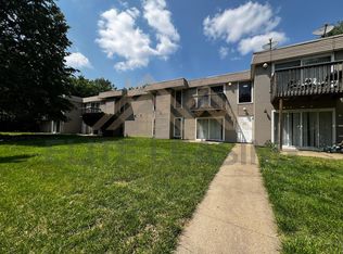 3312 SW 7th St APT 12, Topeka, KS 66606