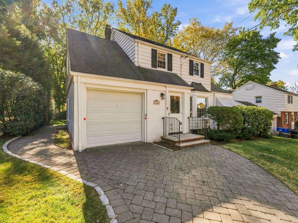 16 Hillcrest Rd