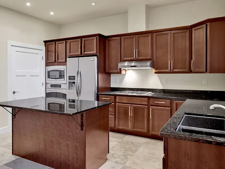 1203 W Holly St — Photo 10