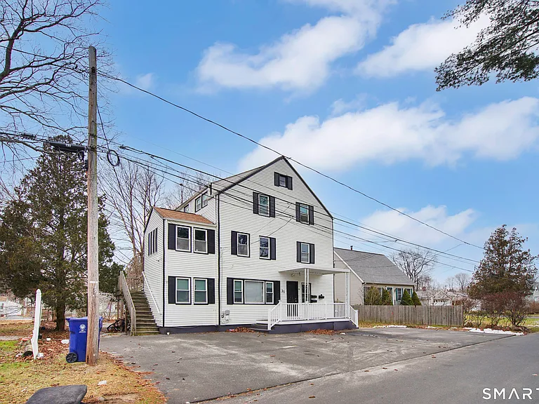 31 Tyler Ave #2 — Photo 24