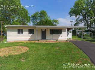 151 Horace Bixby Ct, Saint Charles, MO 63303