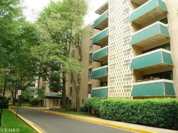 2nd image of 6139 Leesburg Pike APT 608