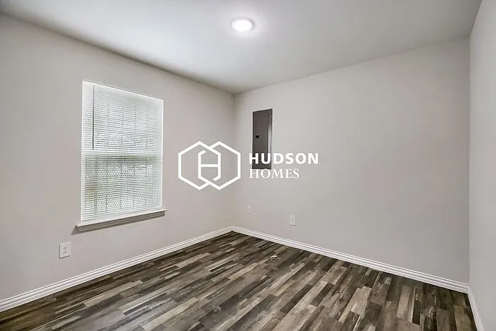 4717 Owenwood Ave — Photo 7