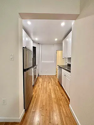 Rented by Waverly Realty Associates | media 7