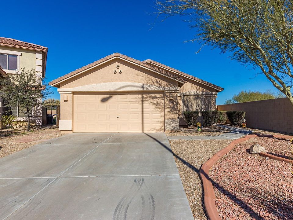 1st image of 44460 W Windrose Dr