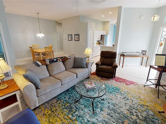 5th image of 10263 Arrowhead Dr