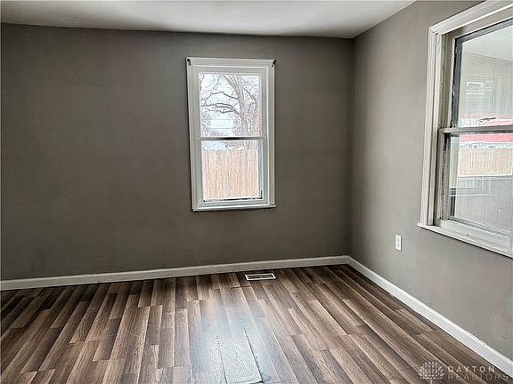 4th image of 2811 Oletha Ave