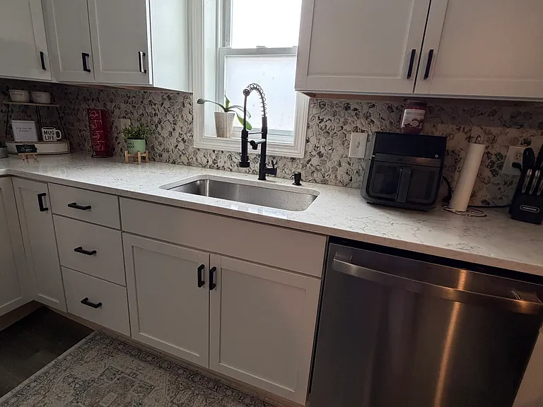 16 Pine St #A — Photo 33