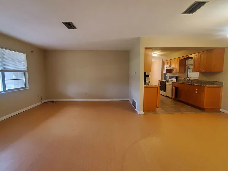 8503 SW 203rd Ct — Photo 27