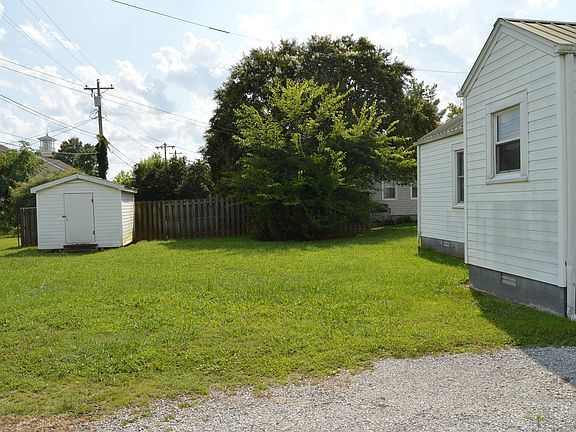 4th image of 601 Johnson St