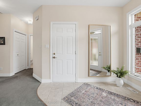 5th image of 355 Dundas St W #17