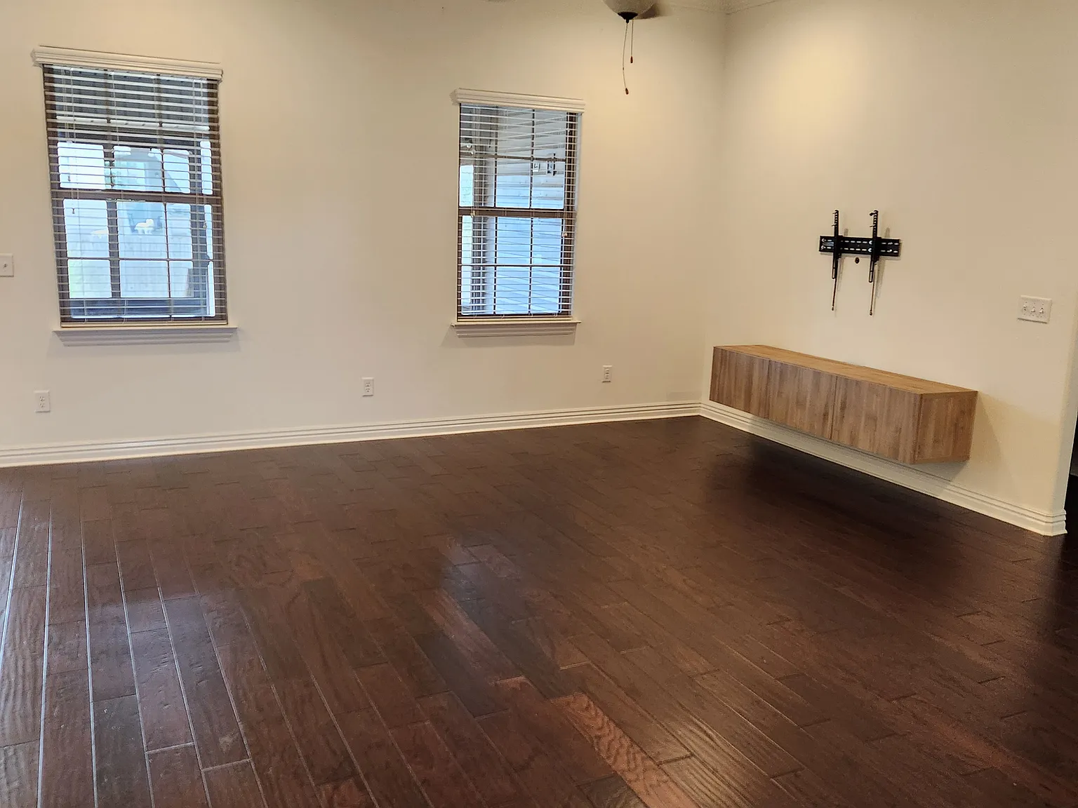 3 bed, 1676 sqft, $1,750 — Photo 3