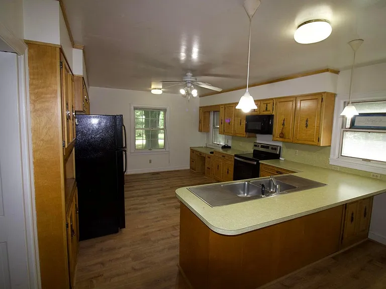 1502 Electric Rd SW — Photo 6