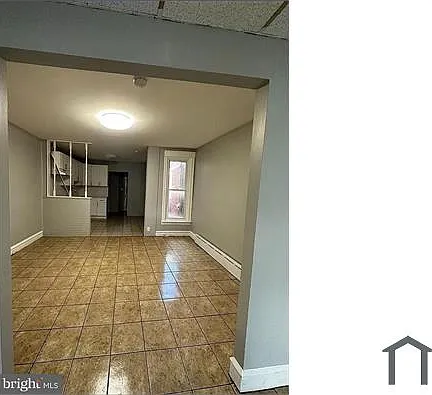 3 bed, 1092 sqft, $2,000 — Photo 2