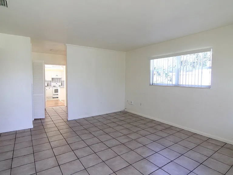 309 Rutgers Ave — Photo 2