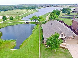 516 Amber Ln, Aubrey, TX 76227