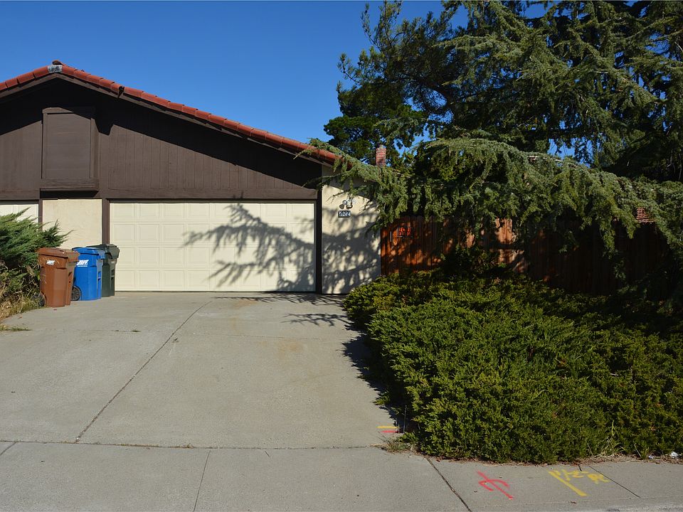 Front exterior view