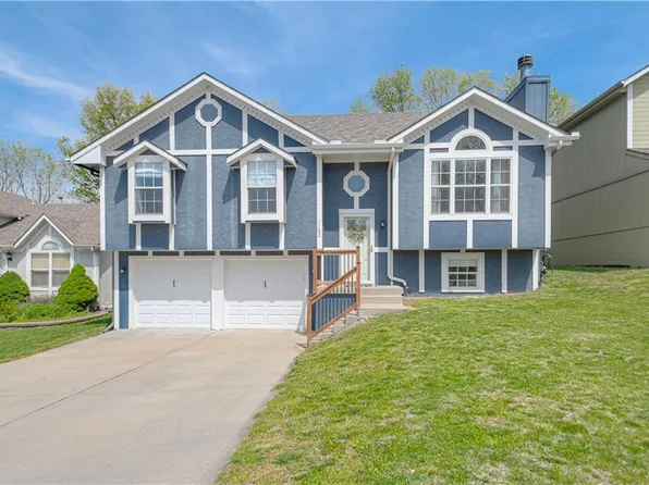 1162 Blue Bird Ln, Liberty, MO 64068